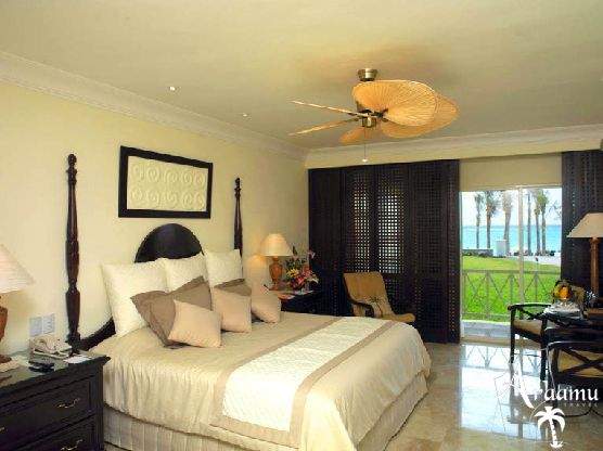 Mexikó, Royal Hideaway Playacar*****